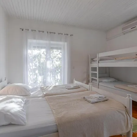 Apartment Tinka, No 5 Starigrad Paklenica